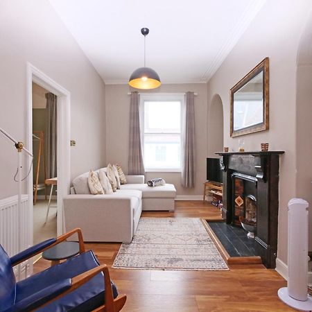 Fifth Quarter Apartment With Free Parking ヨーク エクステリア 写真