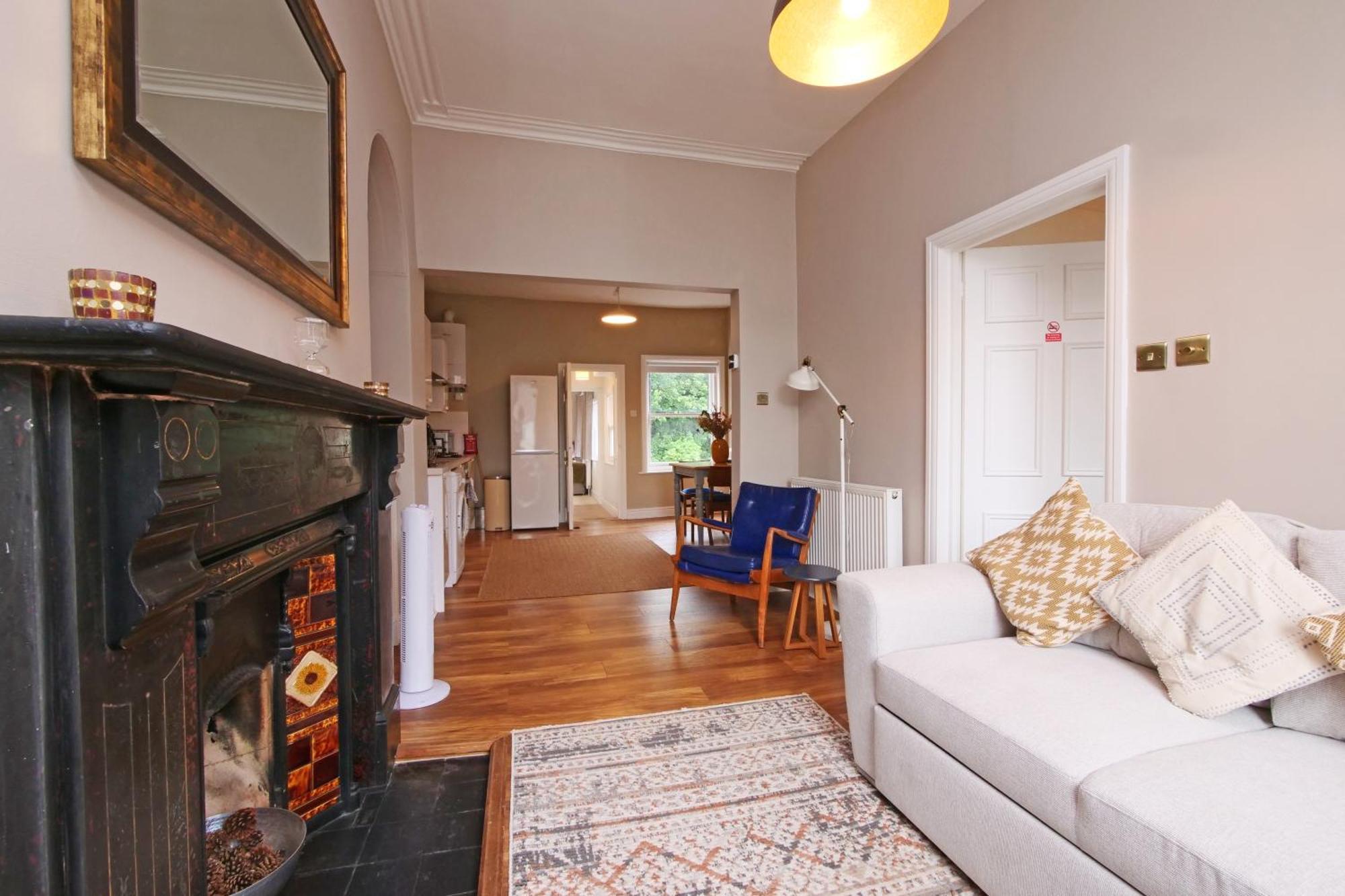 Fifth Quarter Apartment With Free Parking ヨーク エクステリア 写真