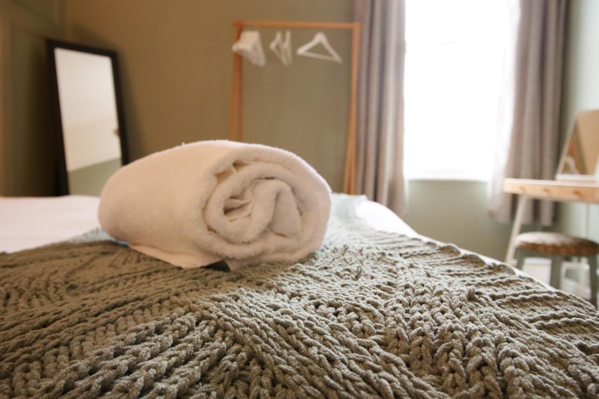 Fifth Quarter Apartment With Free Parking ヨーク エクステリア 写真
