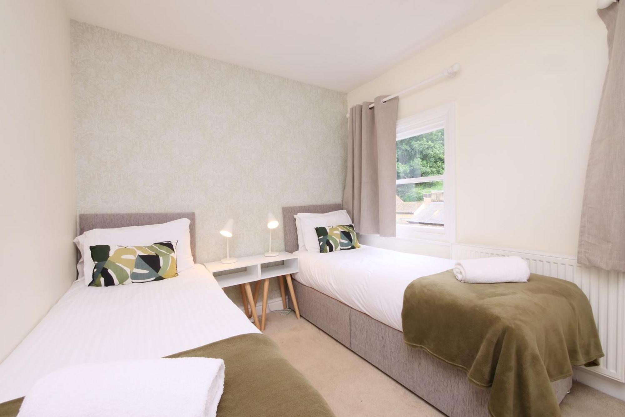 Fifth Quarter Apartment With Free Parking ヨーク エクステリア 写真